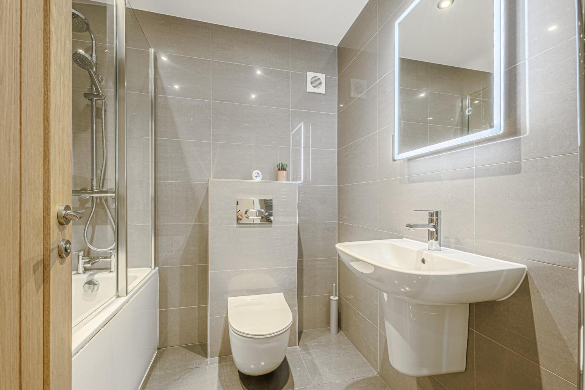 West Residence Бромлі Екстер'єр фото
